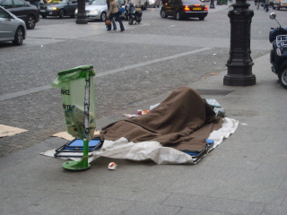 obdachlos-paris-jan08.JPG